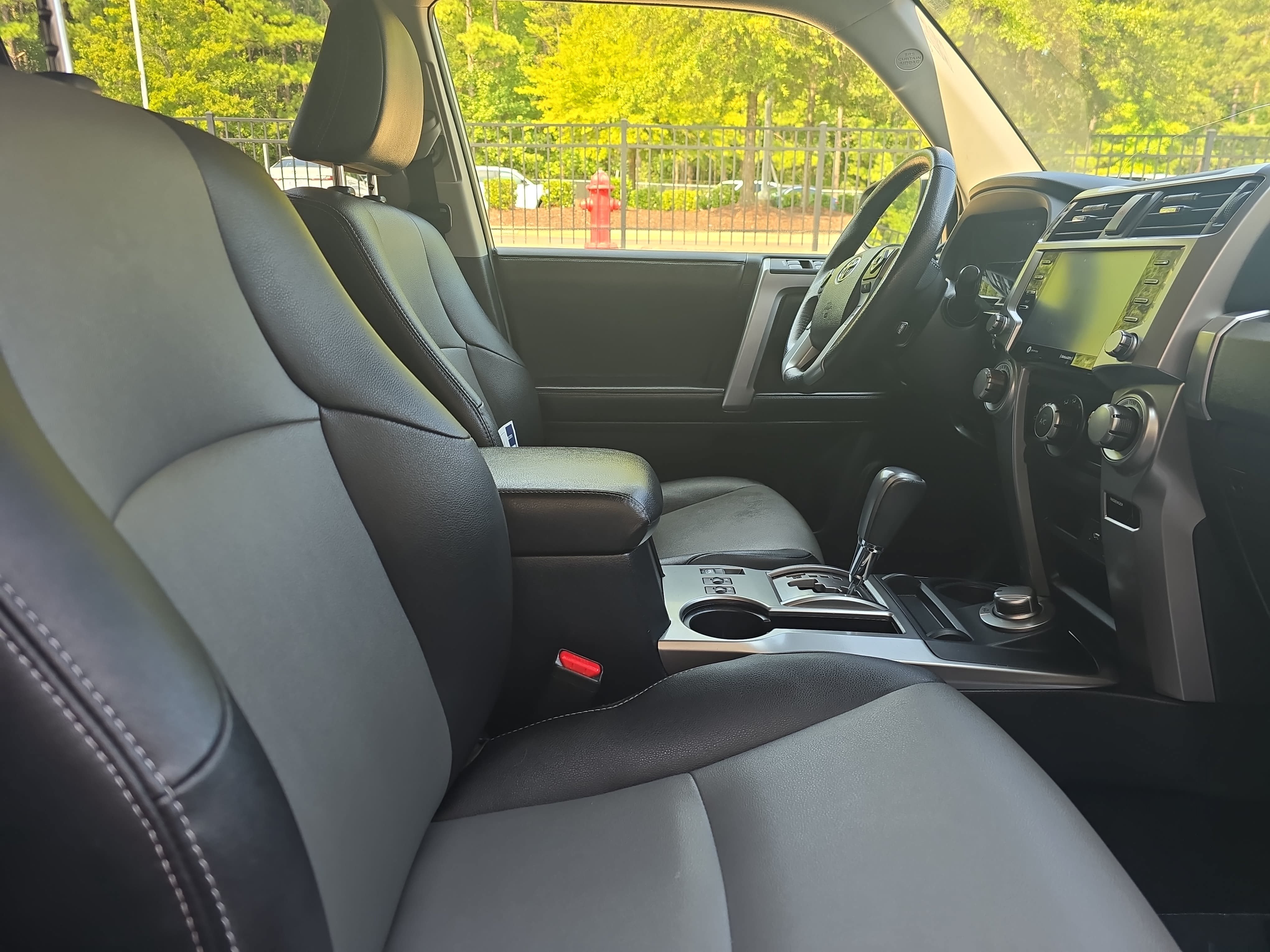 Used 2022 Toyota 4Runner SR5 Premium w/ Moonroof Package AWD/4WD image 10