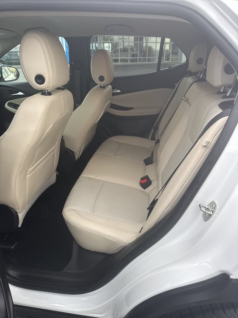 Used 2023 Buick Encore GX Select AWD/4WD image 40