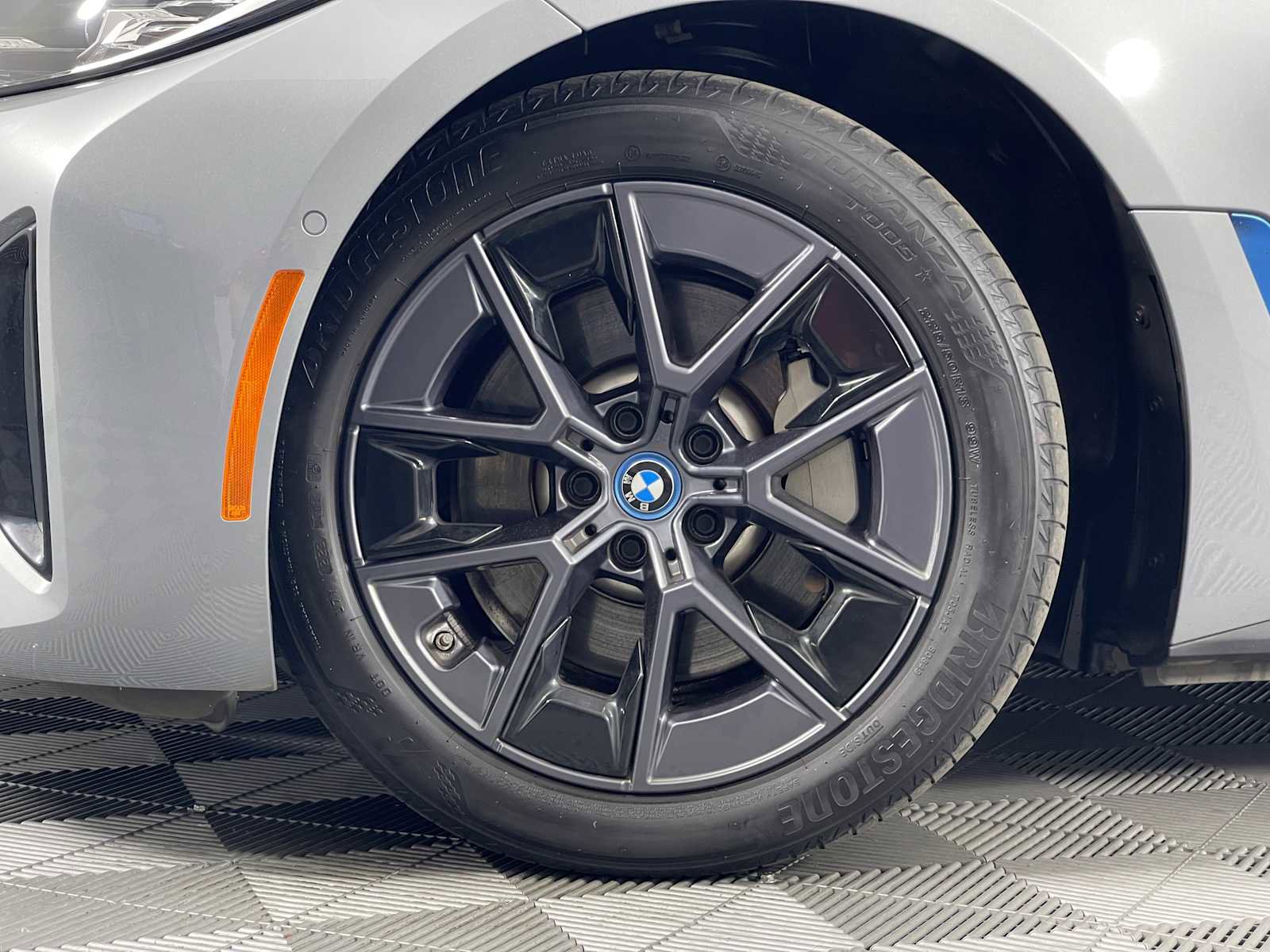 Certified 2023 BMW i4 eDrive40 image 3