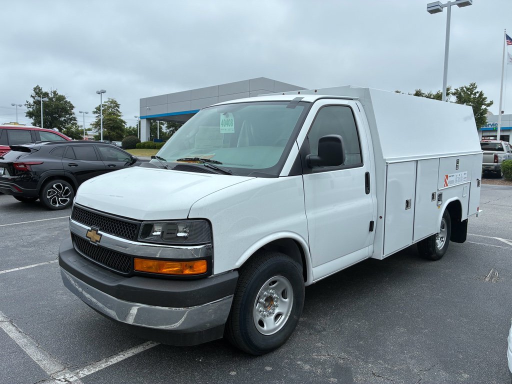 New 2026 Chevrolet Express 3500 w/ Power Convenience Package RWD image 2