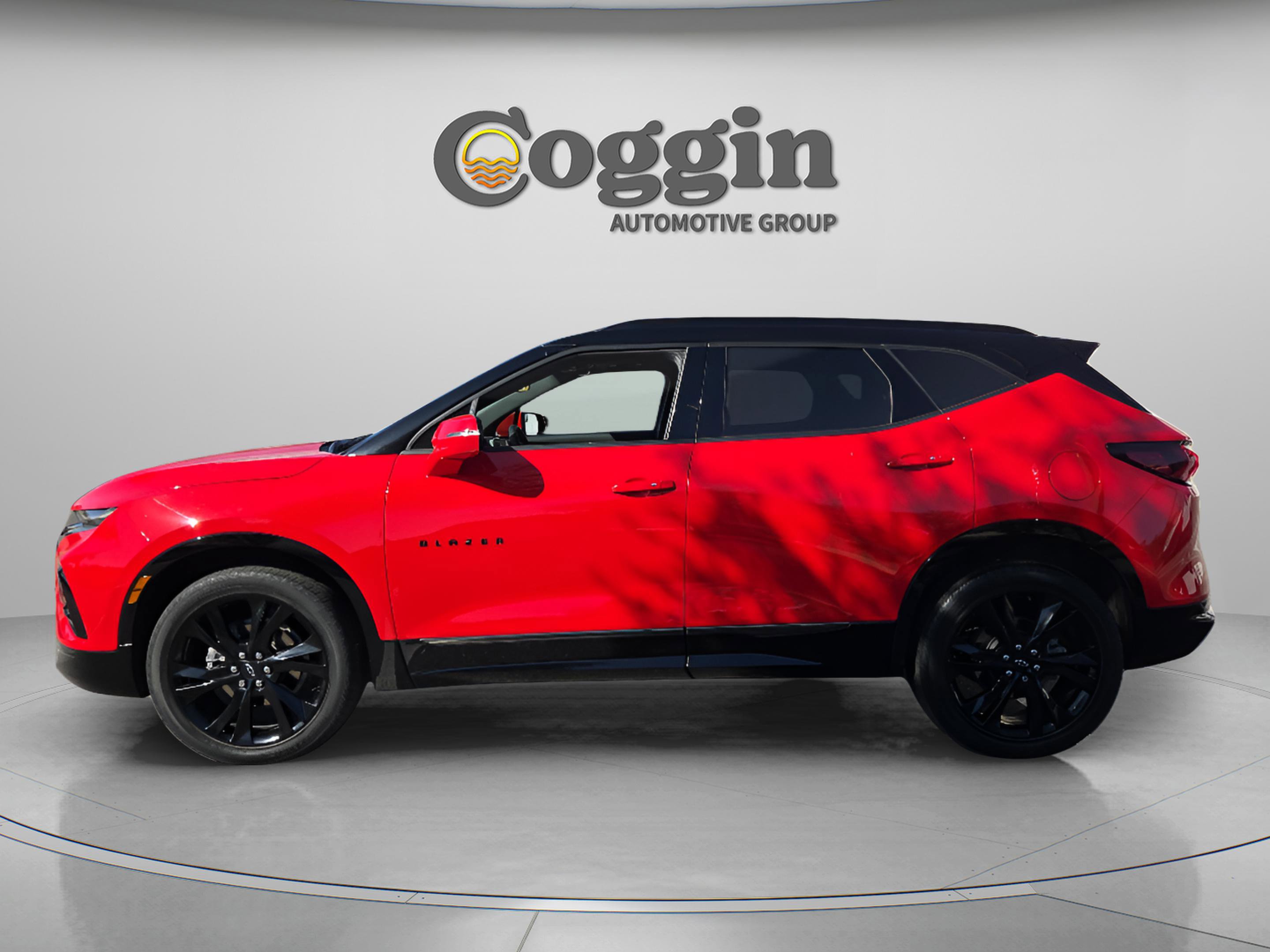 Used 2022 Chevrolet Blazer RS w/ Enhanced Convenience Package FWD image 2