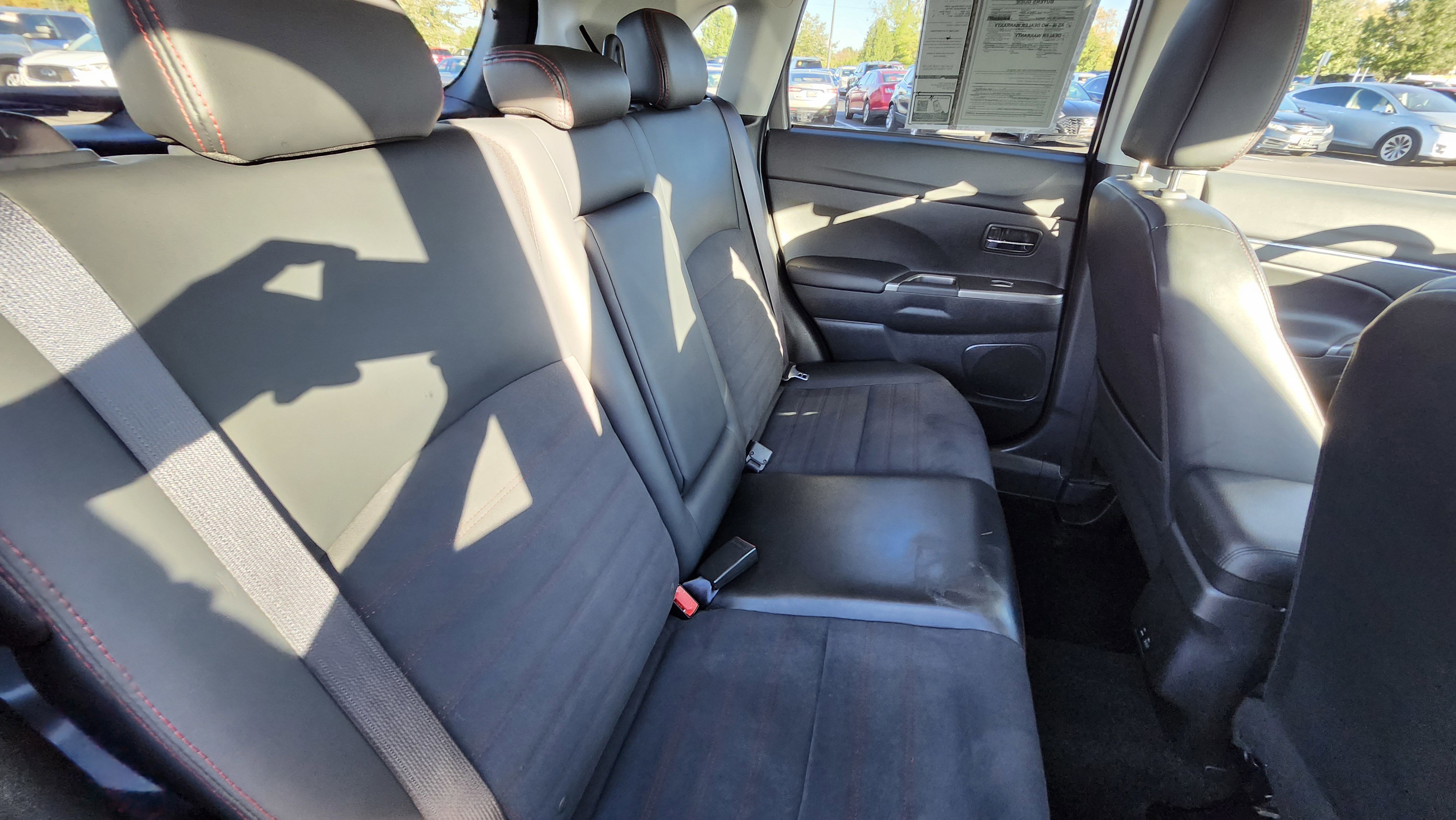 Used 2024 Mitsubishi Outlander Sport SE image 13