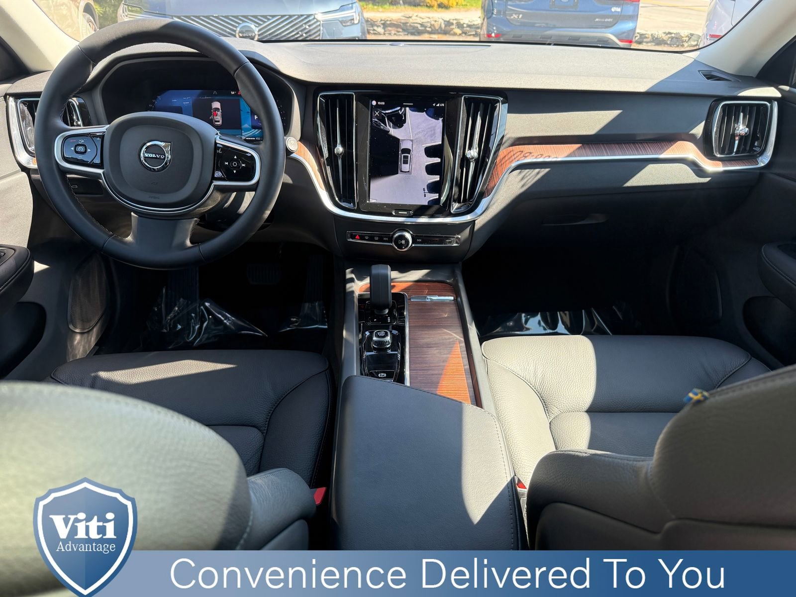 Certified 2025 Volvo V60 B5 Cross Country Plus AWD/4WD image 2