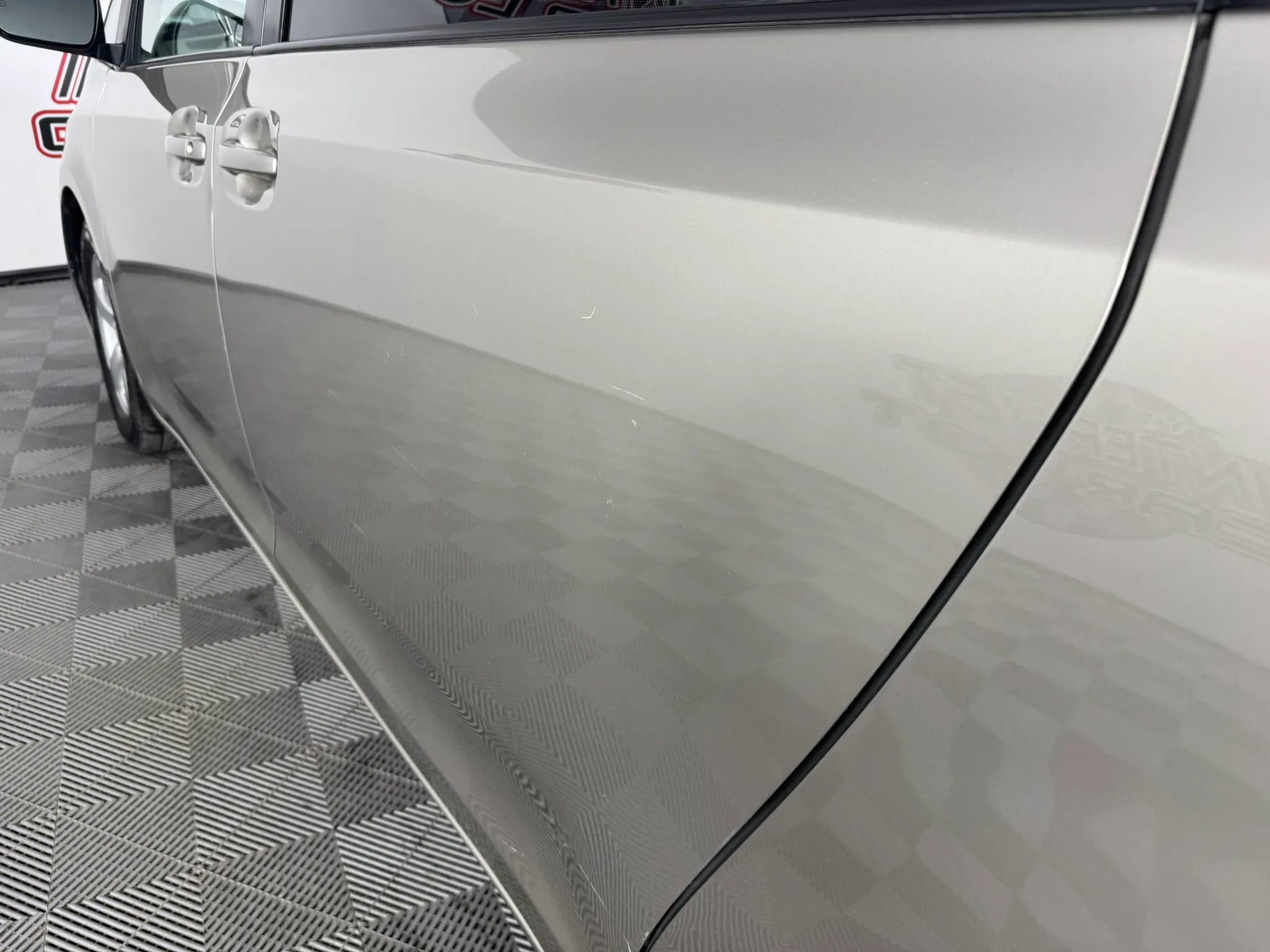 Used 2015 Toyota Sienna LE image 18