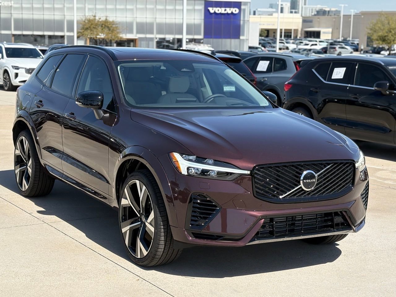 New 2026 Volvo XC60 T8 Ultra w/ Protection Package Premier AWD/4WD image 4