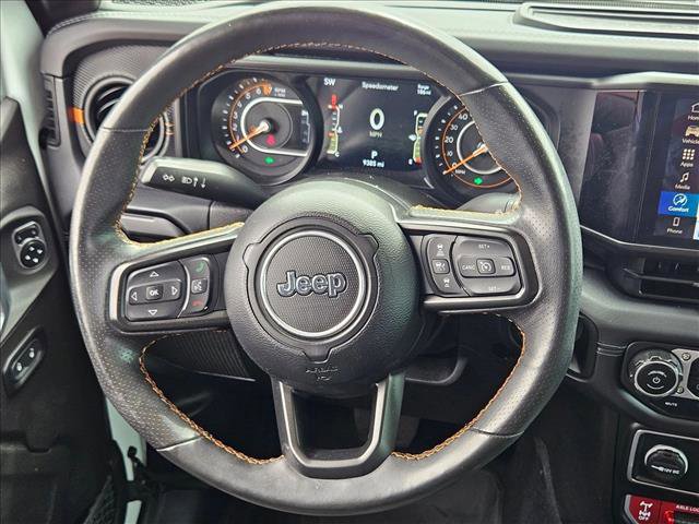Used 2024 Jeep Gladiator Mojave w/ Safety Group AWD/4WD image 15
