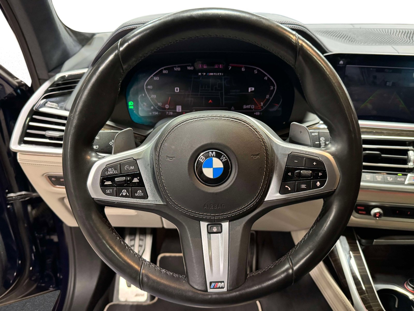 Used 2020 BMW X7 M50i image 30