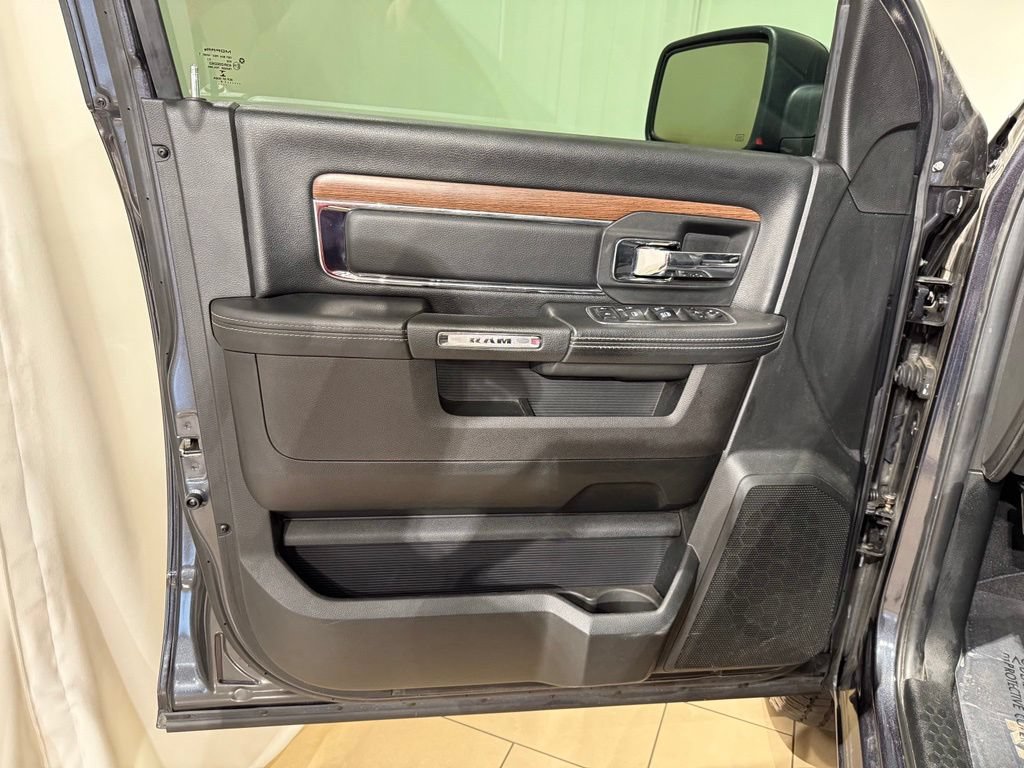 Used 2018 RAM 1500 Laramie w/ Convenience Group AWD/4WD image 14