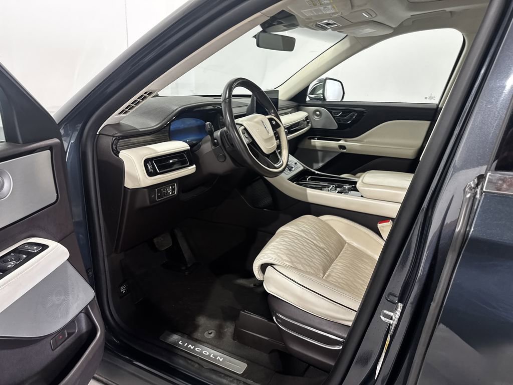 Used 2020 Lincoln Aviator Black Label w/ Dynamic Handling Package image 16
