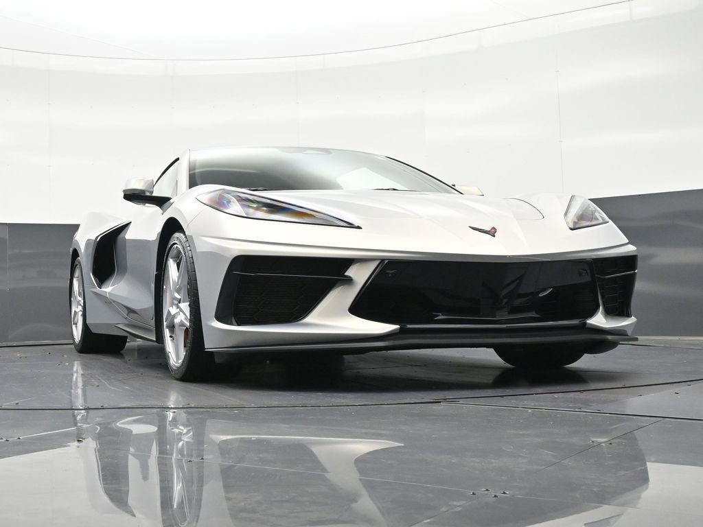 Used 2024 Chevrolet Corvette Stingray Preferred Cpe w/ Z51 Performance Package RWD image 31