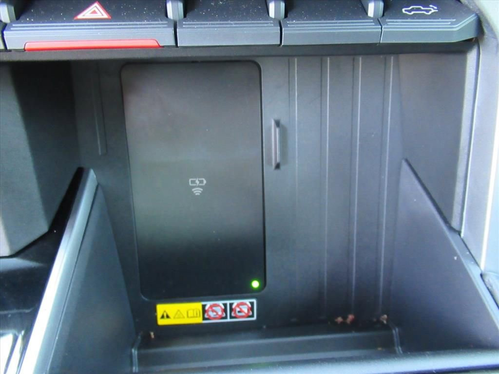 Used 2025 Toyota Tundra Platinum image 31