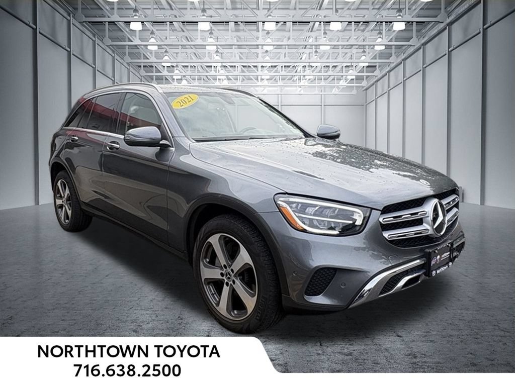 Used 2021 Mercedes-Benz GLC 300 4MATIC image 5