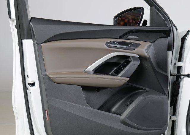 Certified 2025 Audi Q5 Premium Plus image 24