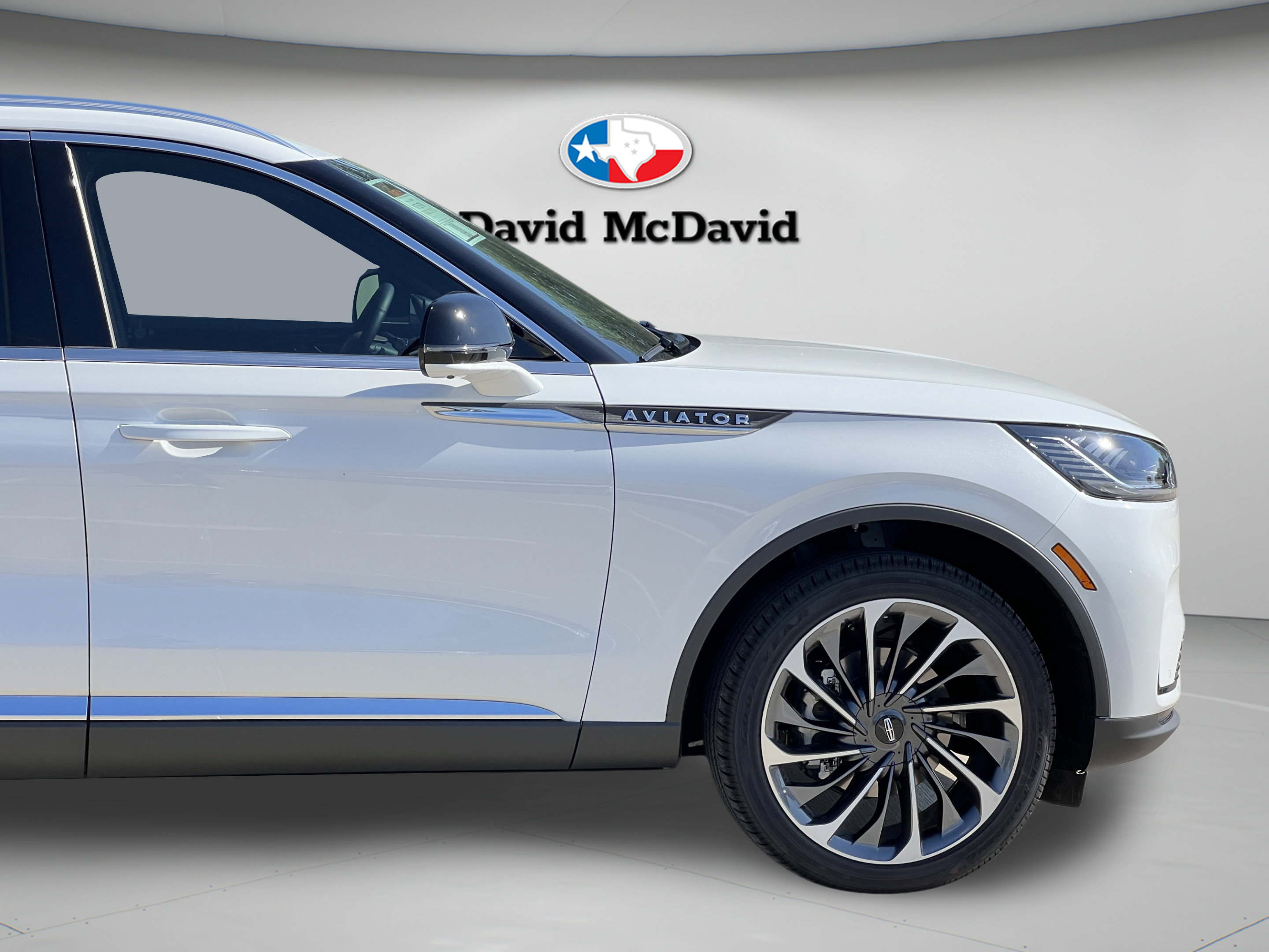 New 2026 Lincoln Aviator Reserve w/ Luxury Package RWD image 33