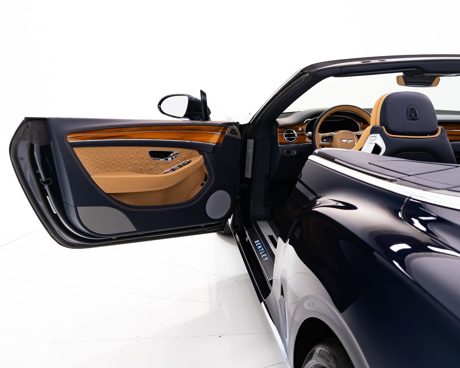 Used 2021 Bentley Continental GT AWD/4WD image 18