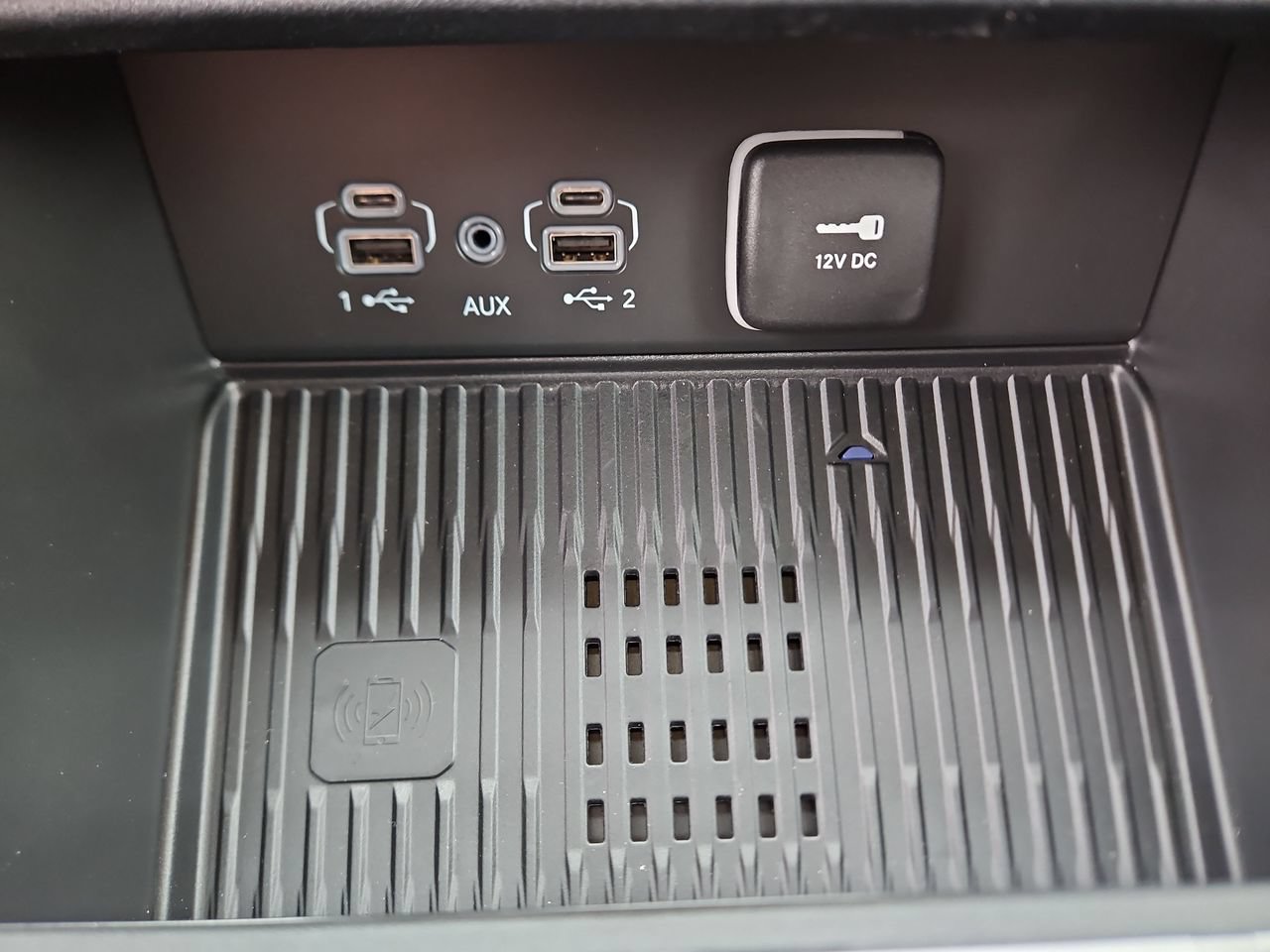 New 2026 Jeep Grand Cherokee Altitude AWD/4WD image 25