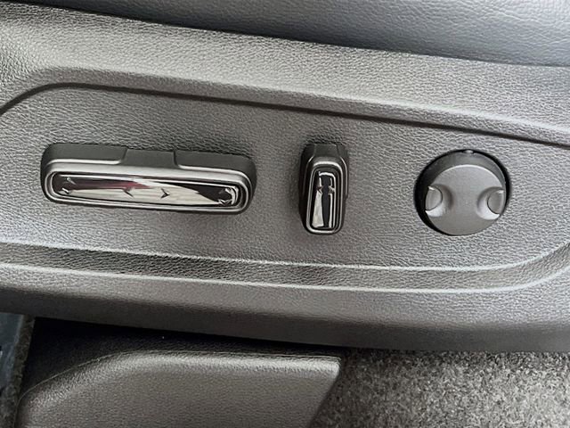 Certified 2025 Honda Pilot Touring image 13