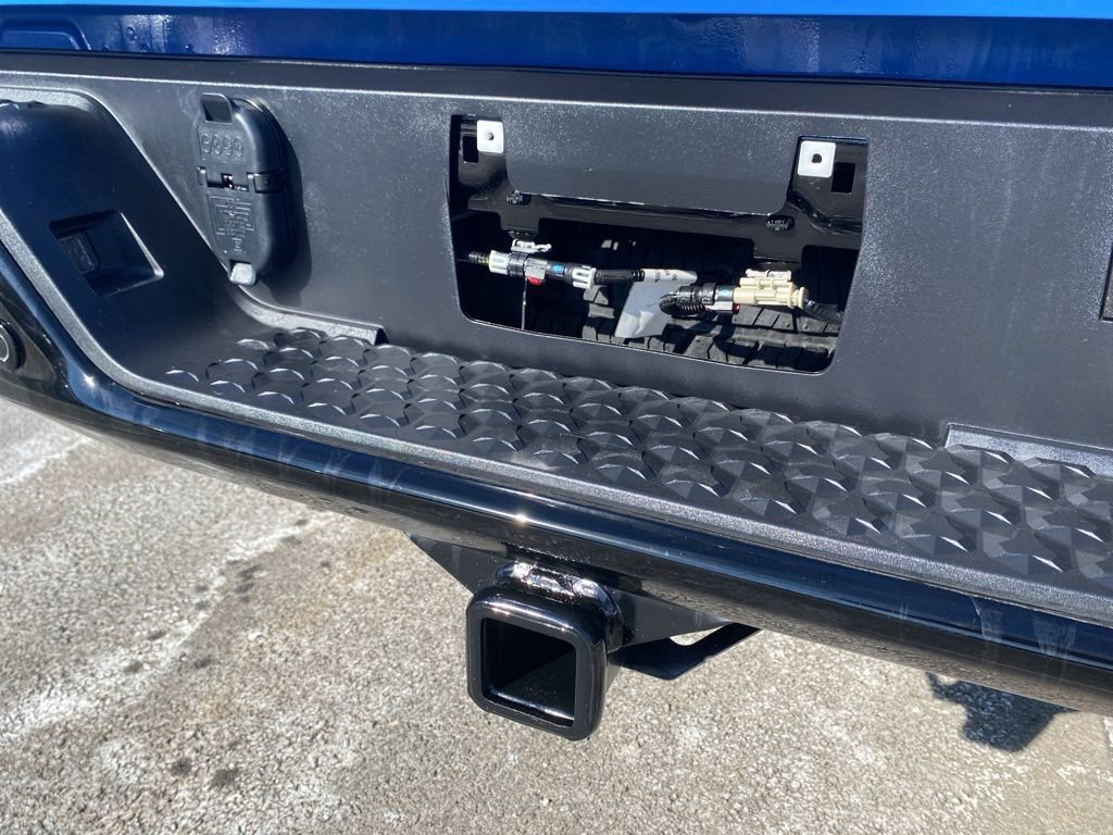 Used 2025 Chevrolet Colorado Trail Boss image 16