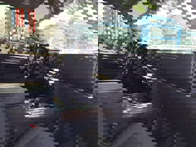 Used 2025 Chevrolet Silverado 3500 LT w/ Convenience Package image 23