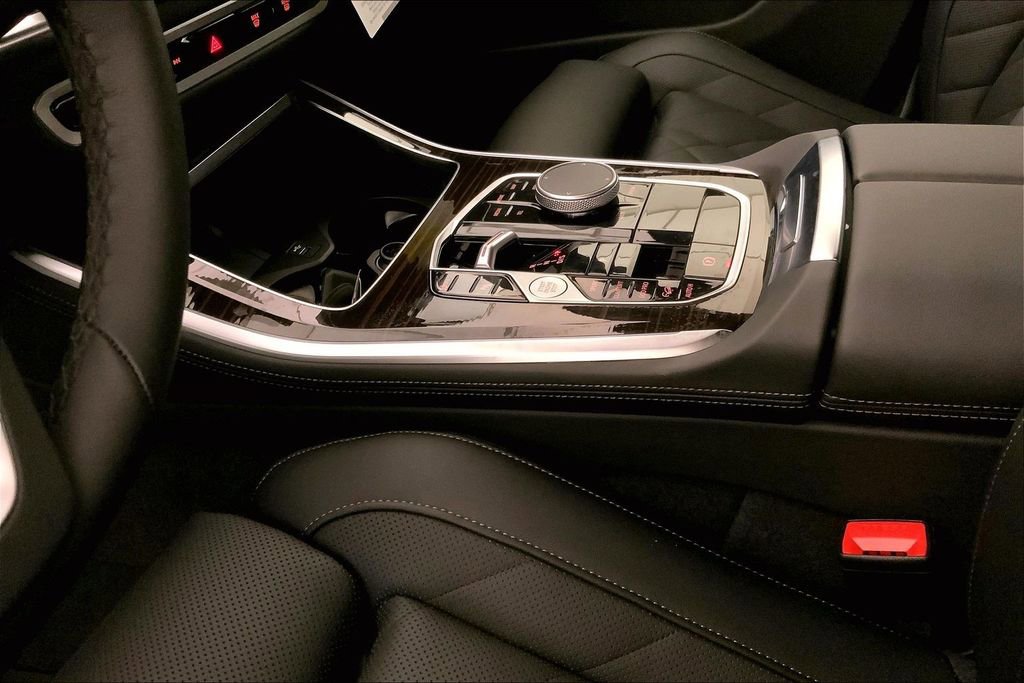 New 2026 BMW X5 xDrive40i w/ Premium Package image 6