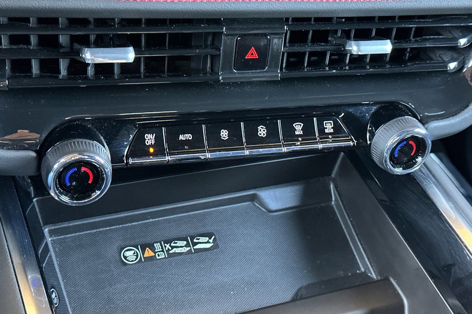 Certified 2025 Chevrolet Suburban RST image 23