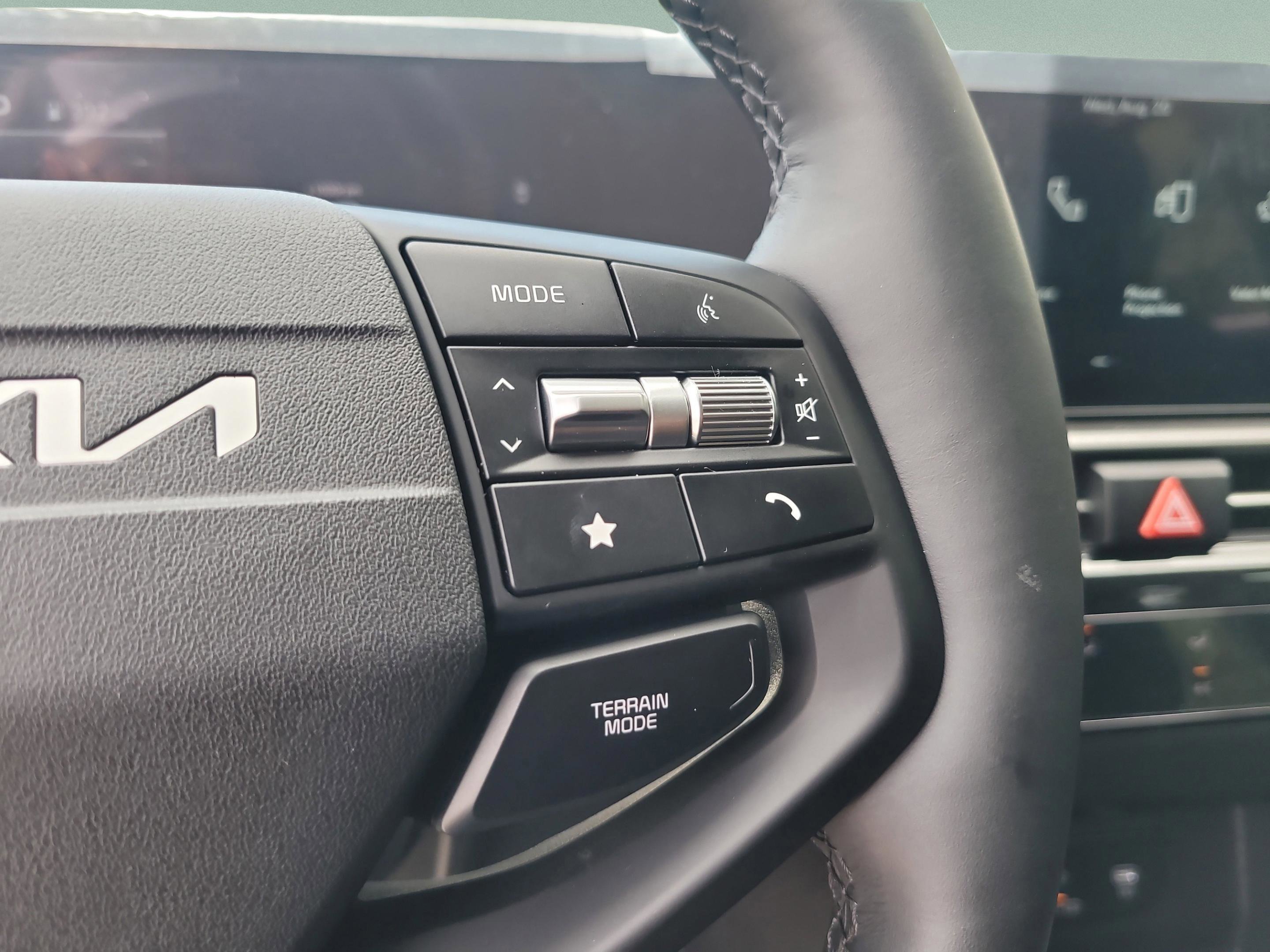 New 2026 Kia Sportage LX image 13