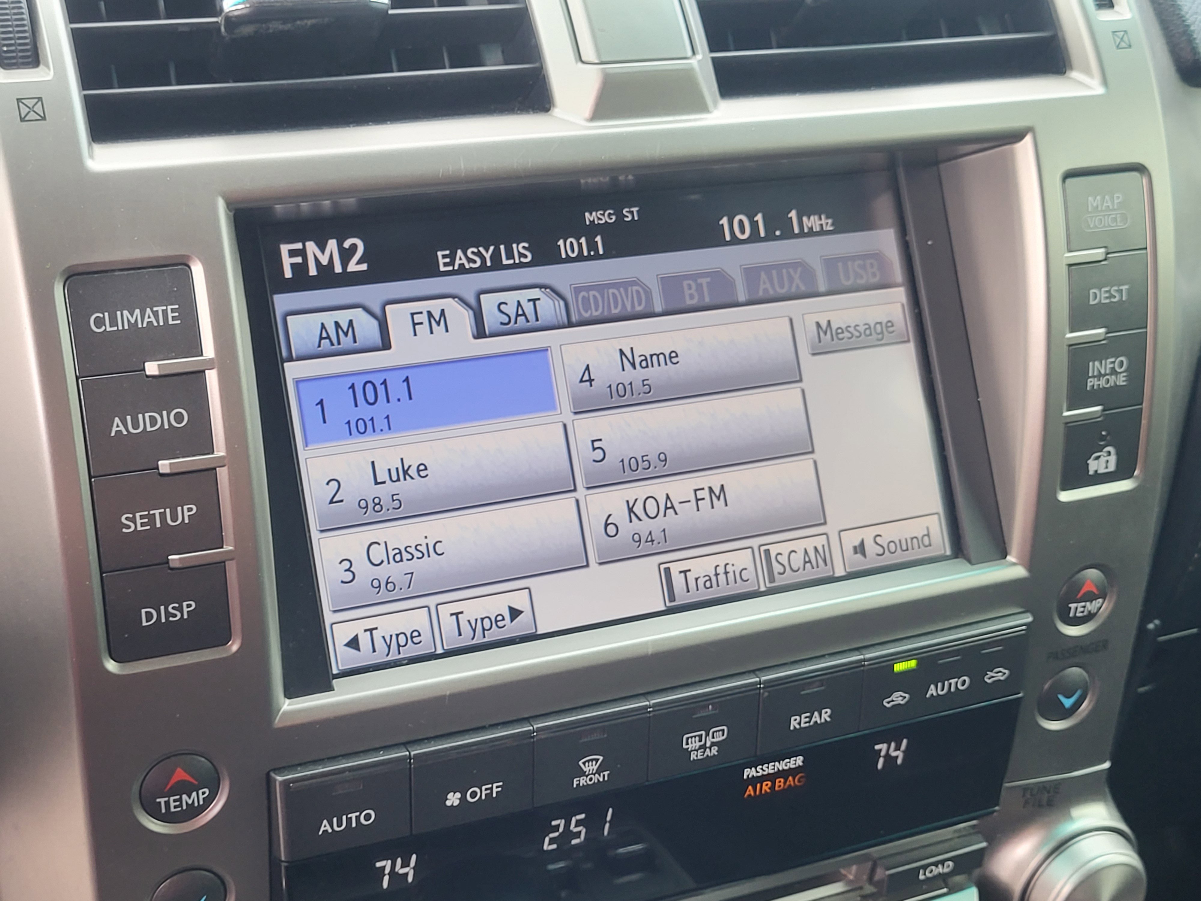 Used 2013 Lexus GX 460 Premium image 17