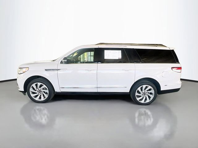 Used 2024 Lincoln Navigator L Reserve image 5