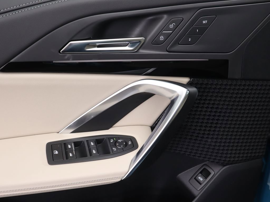 Used 2025 BMW X1 xDrive28i w/ Convenience Package image 25