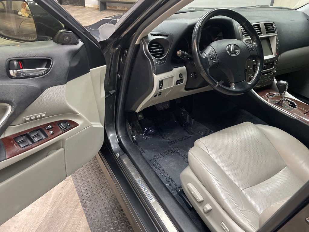 Used 2007 Lexus IS 250 image 4