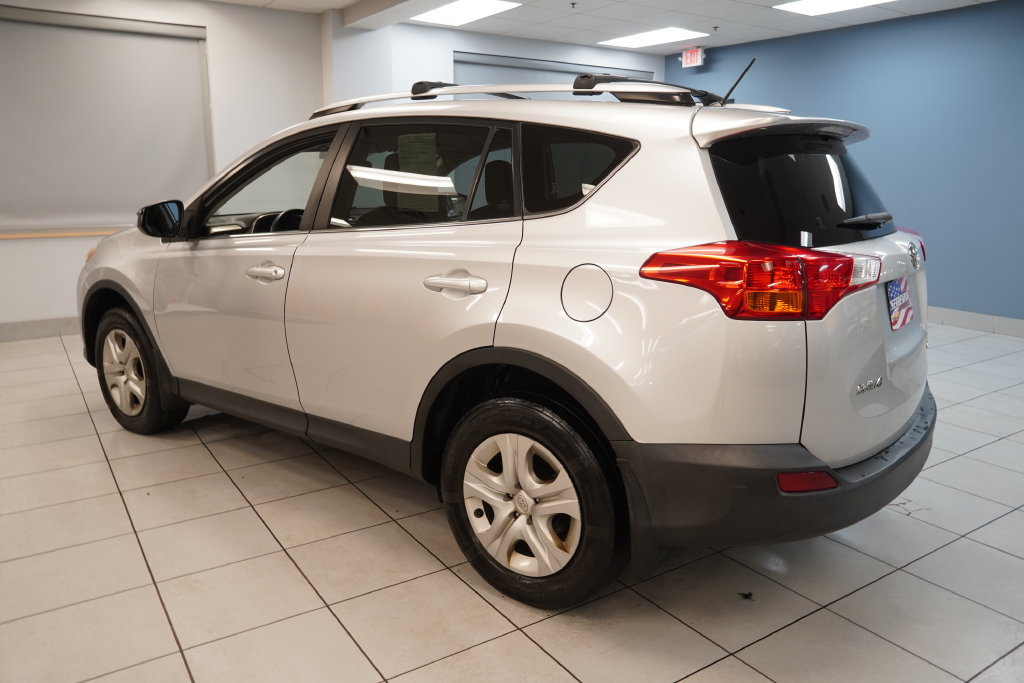Used 2014 Toyota RAV4 LE AWD/4WD image 7