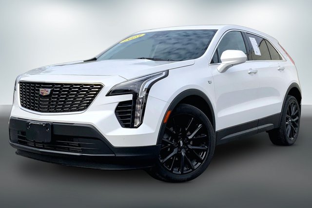 Used 2023 Cadillac XT4 Luxury w/ Cold Weather Package AWD/4WD image 12