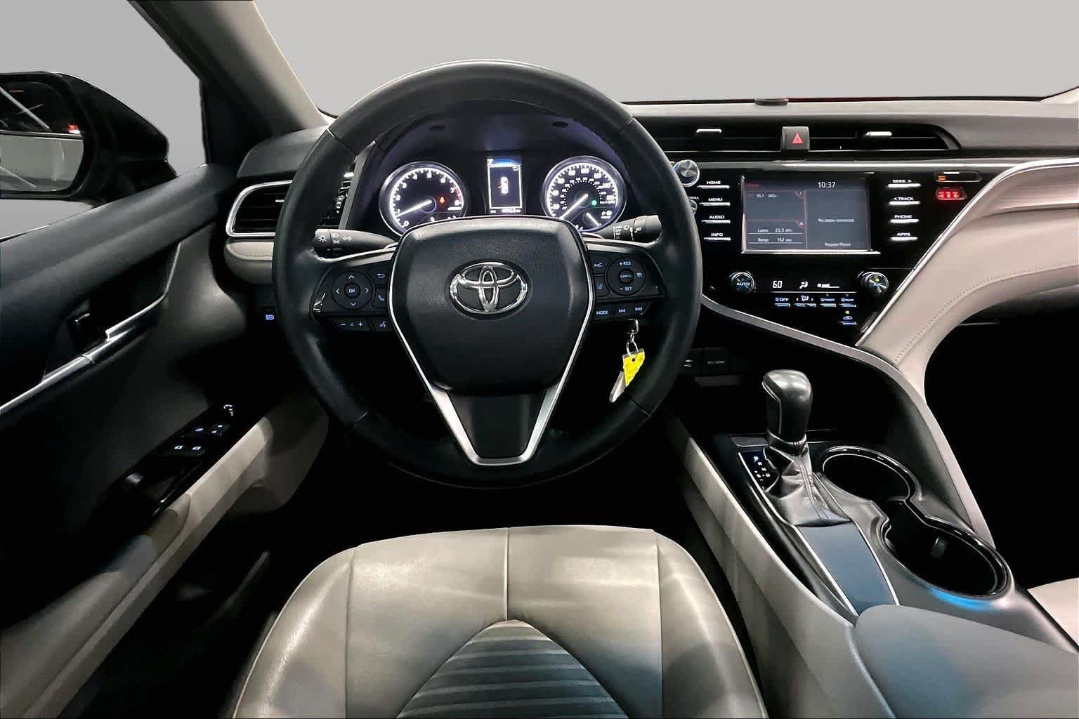 Used 2018 Toyota Camry SE FWD image 5