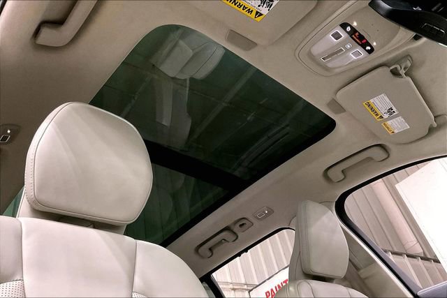 Certified 2023 Volvo XC90 B6 Ultimate w/ Lounge Package image 23