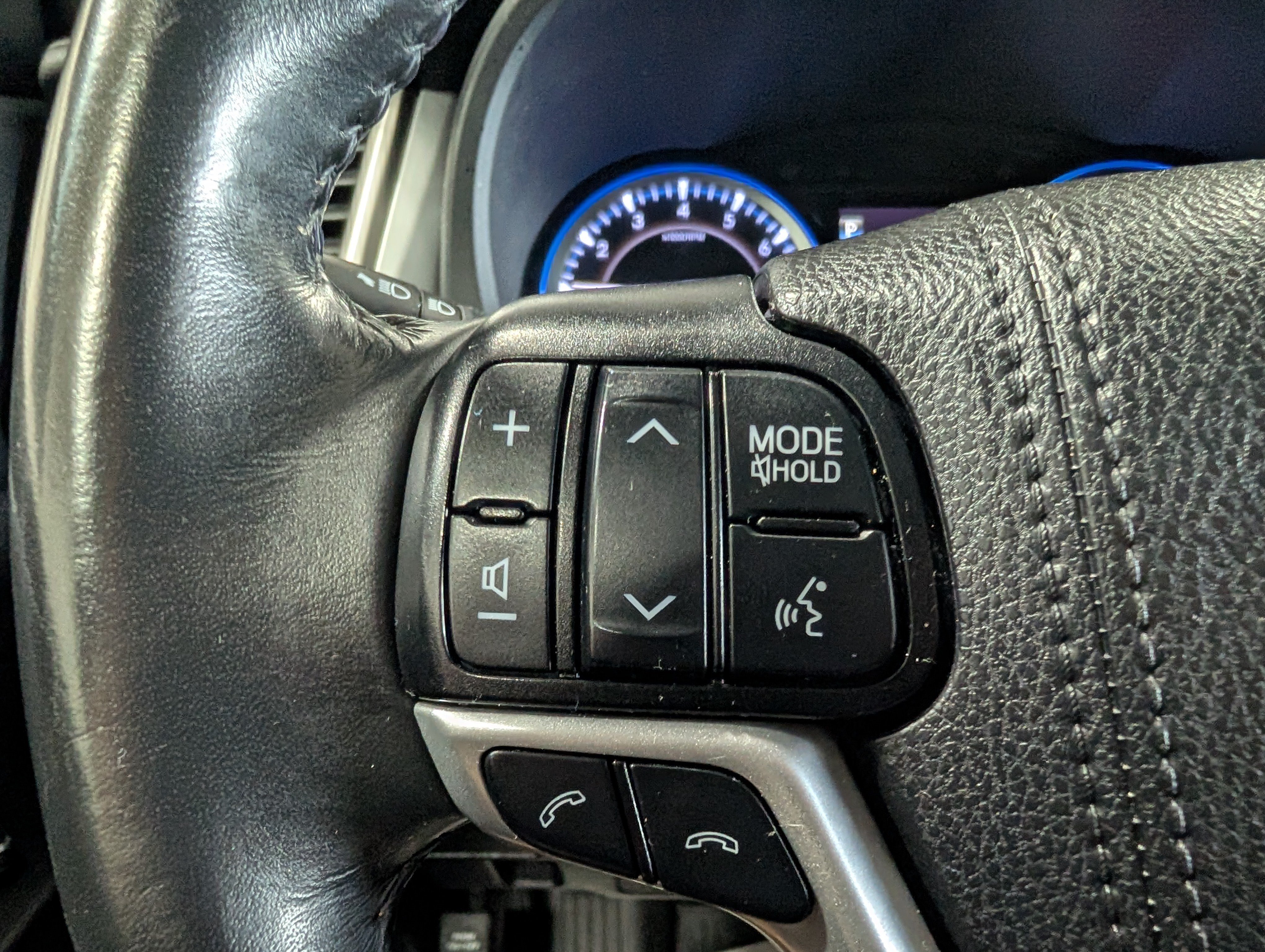 Used 2019 Toyota Highlander SE AWD/4WD image 21