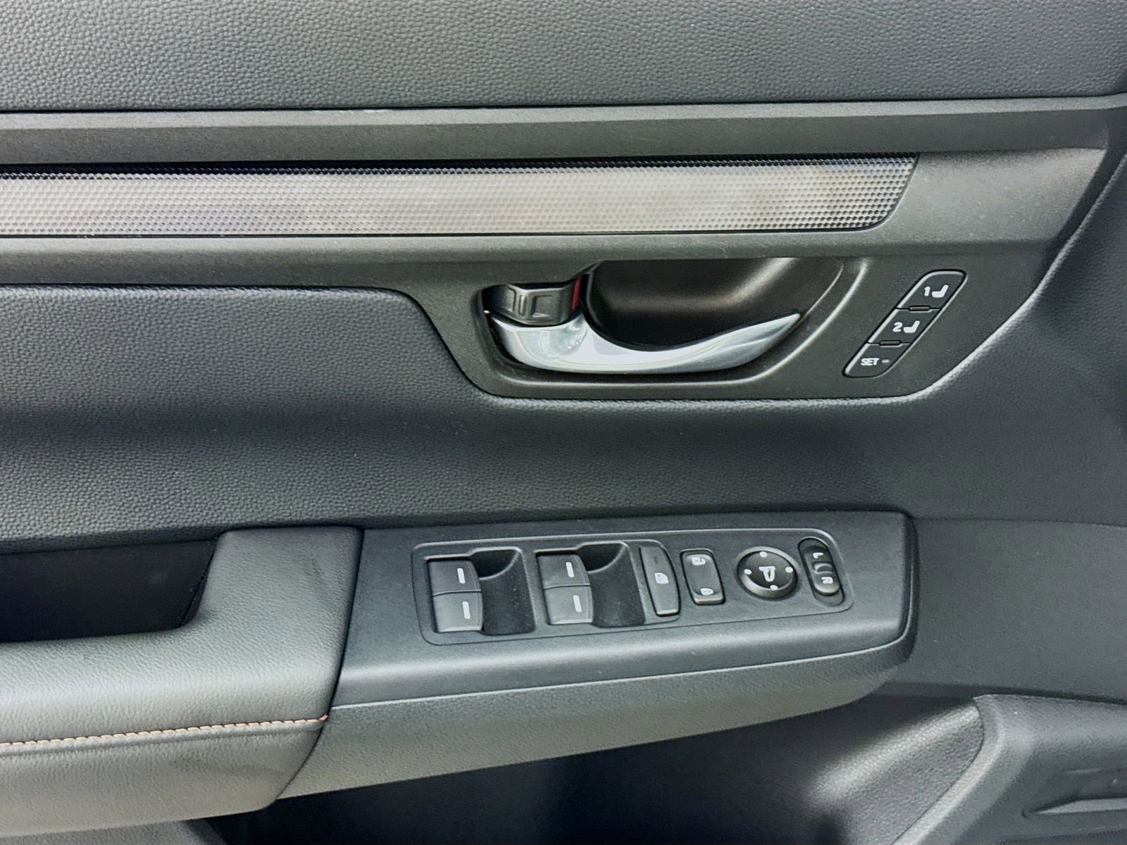 Used 2025 Honda CR-V Sport-L image 15