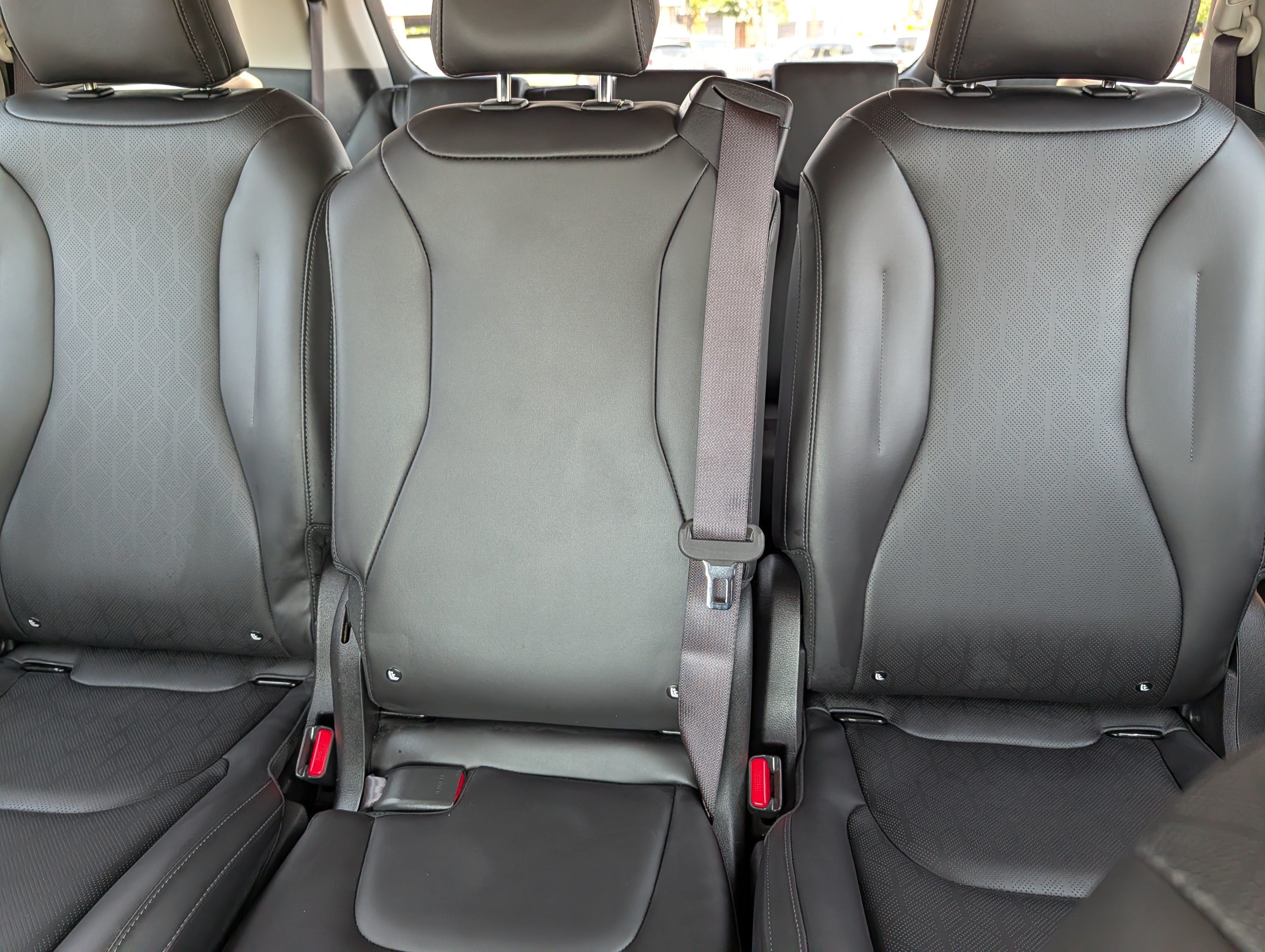 Certified 2026 Kia Carnival FWD image 13