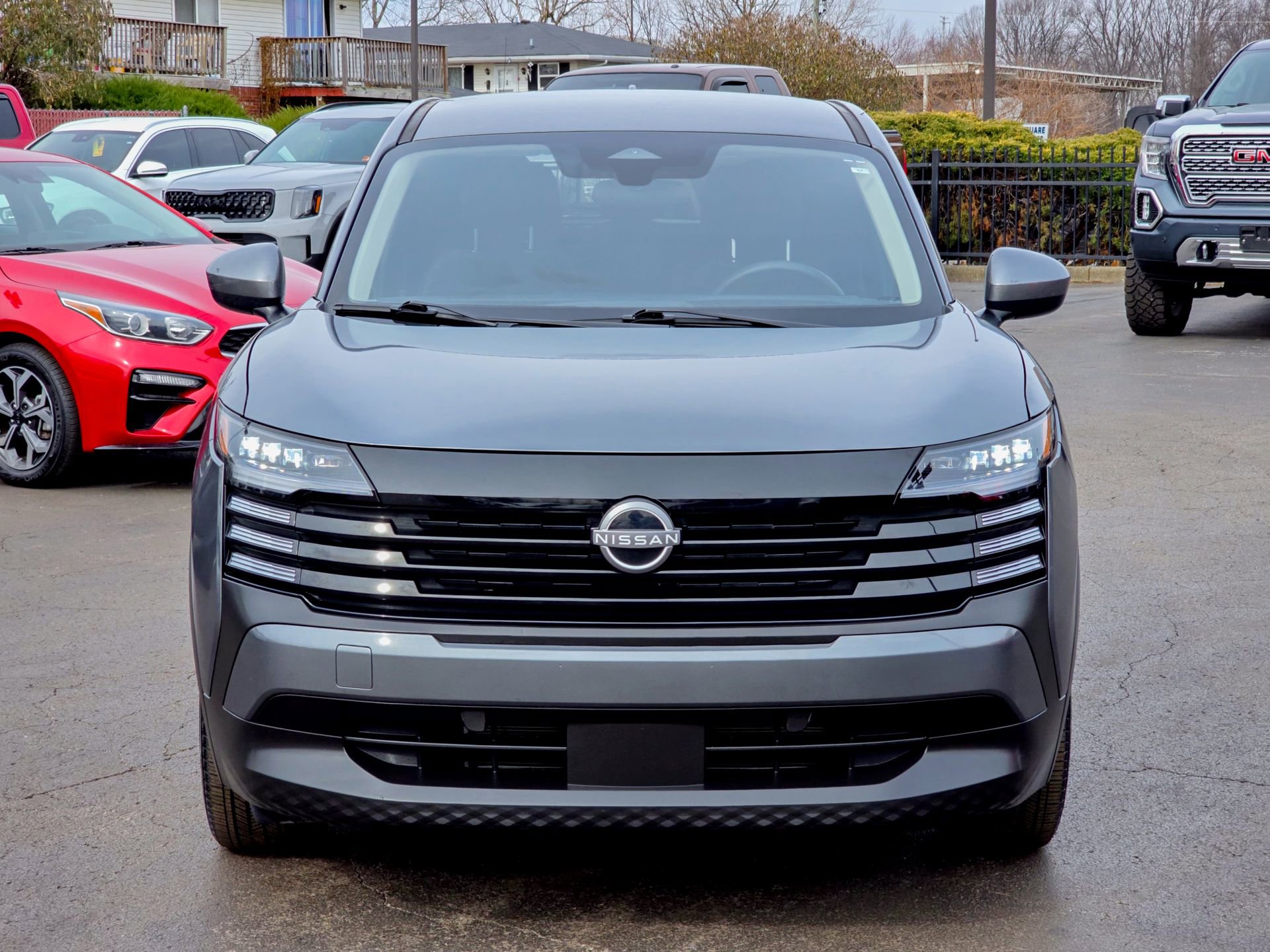 Used 2025 Nissan Kicks SV image 3