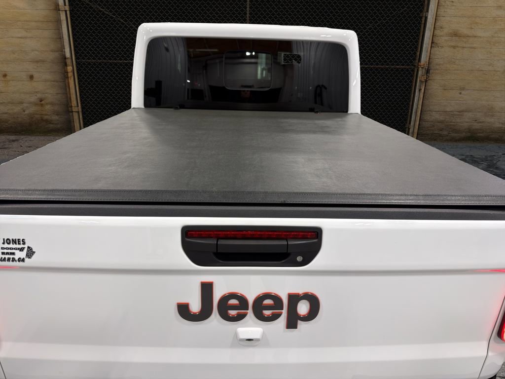 Used 2024 Jeep Gladiator Mojave AWD/4WD image 8