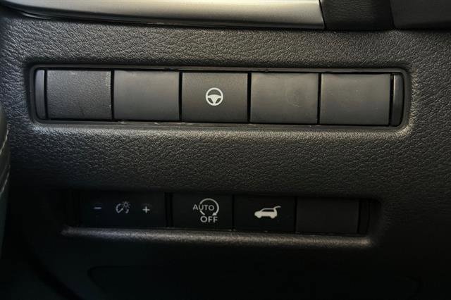 New 2026 Nissan Rogue SV FWD image 30