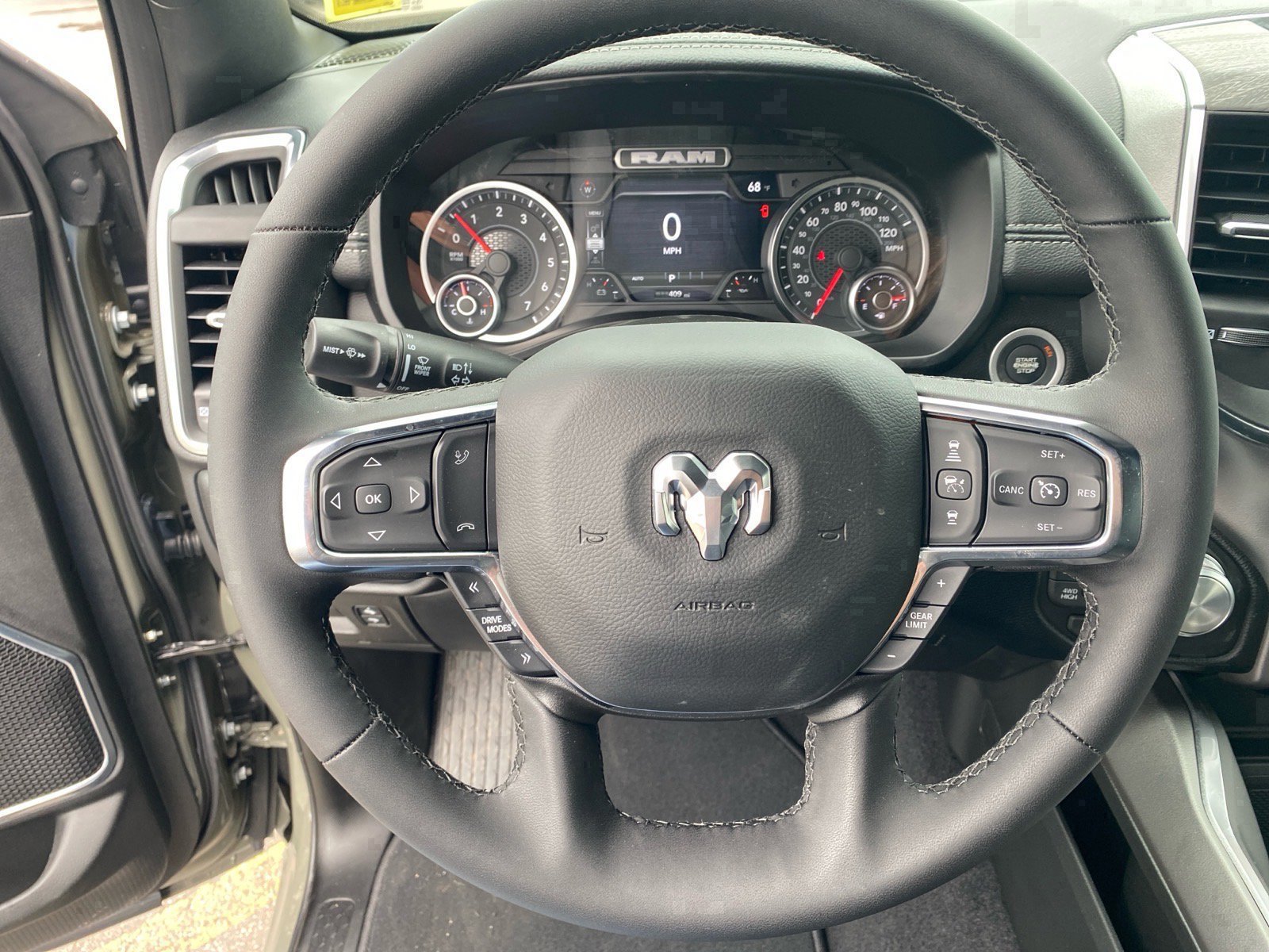 Used 2026 RAM 1500 Laramie AWD/4WD image 10