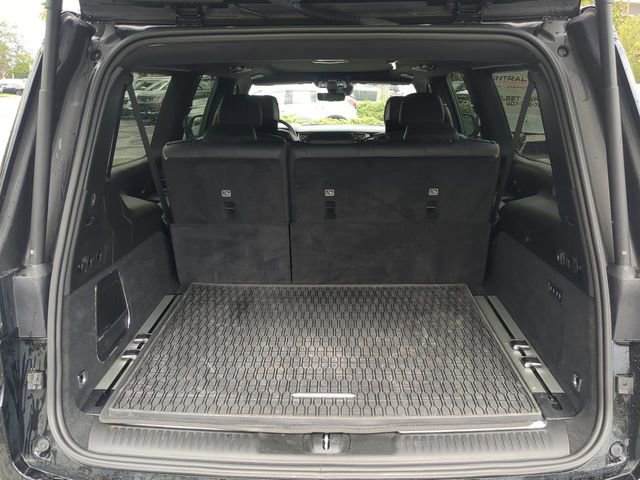 Used 2025 Jeep Grand Wagoneer L Series III w/ Rear Seat Video Group 1 AWD/4WD image 14