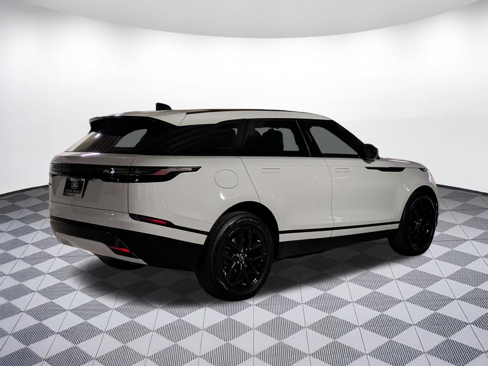 Used 2026 Land Rover Range Rover Velar Dynamic SE AWD/4WD image 5