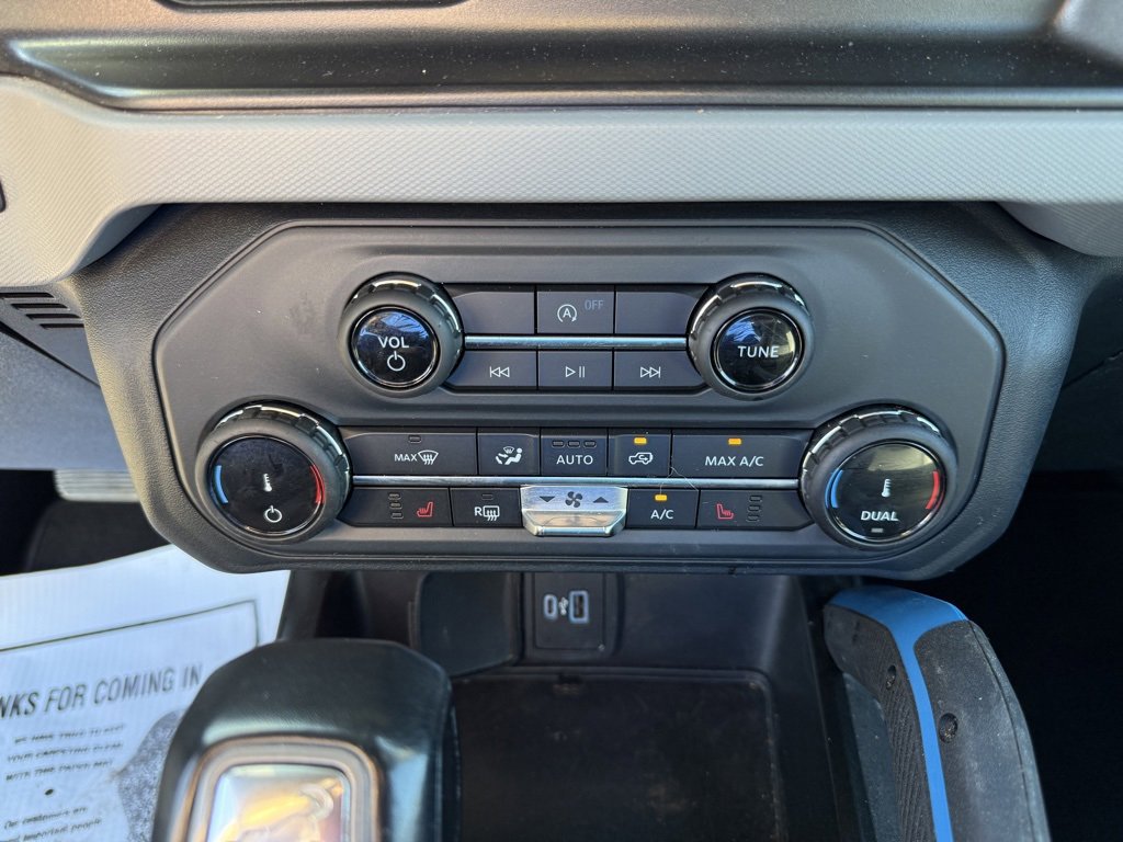 Used 2022 Ford Bronco Black Diamond image 25