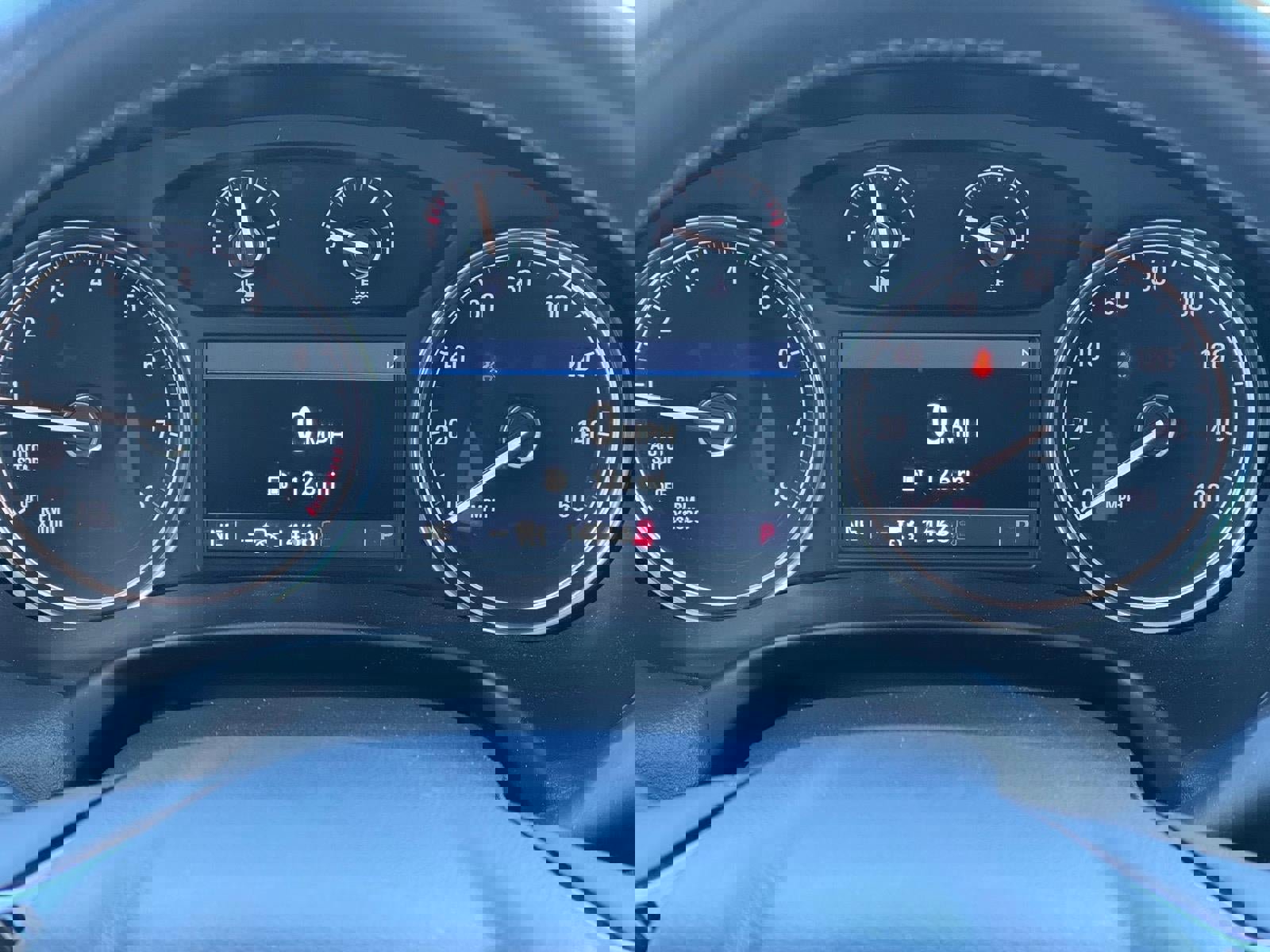 Used 2024 Buick Enclave Essence w/ Technology Package image 9