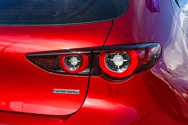 Used 2023 MAZDA MAZDA3 s FWD image 10