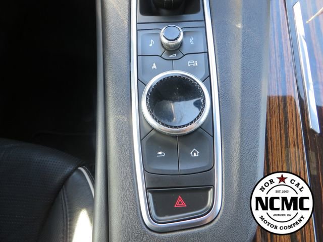 Used 2023 Cadillac Escalade Premium Luxury AWD/4WD image 30