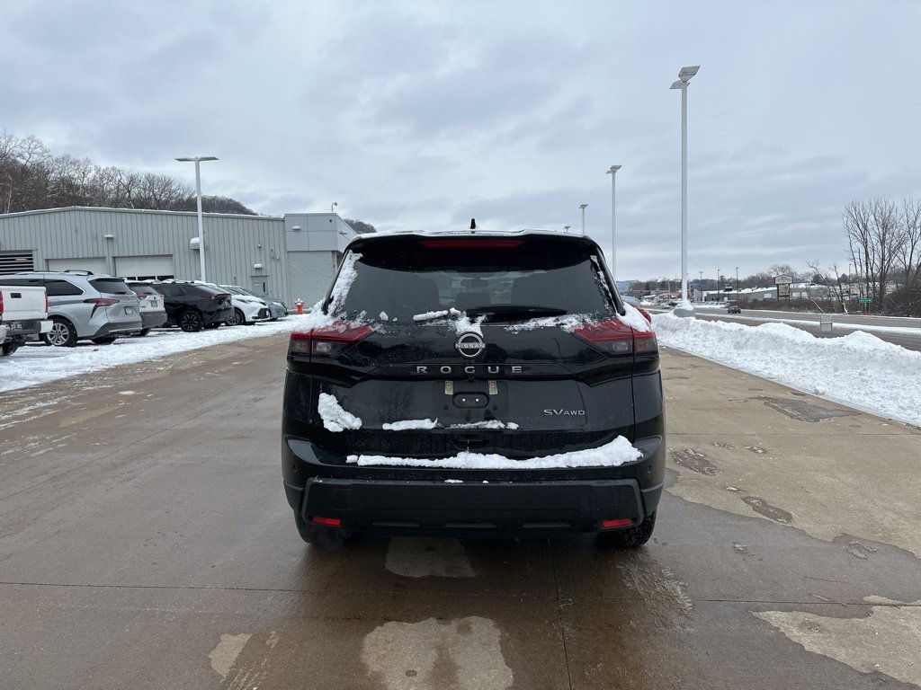 Used 2024 Nissan Rogue SV image 11