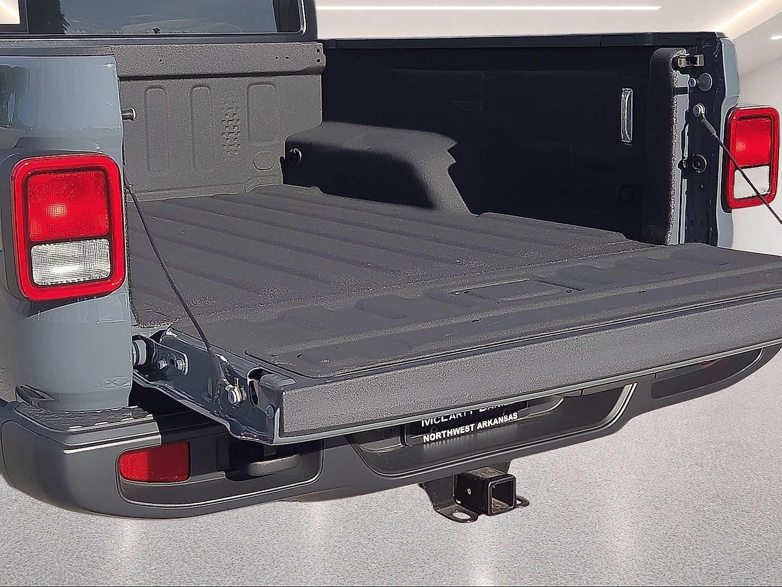 New 2026 Jeep Gladiator Sport AWD/4WD image 9