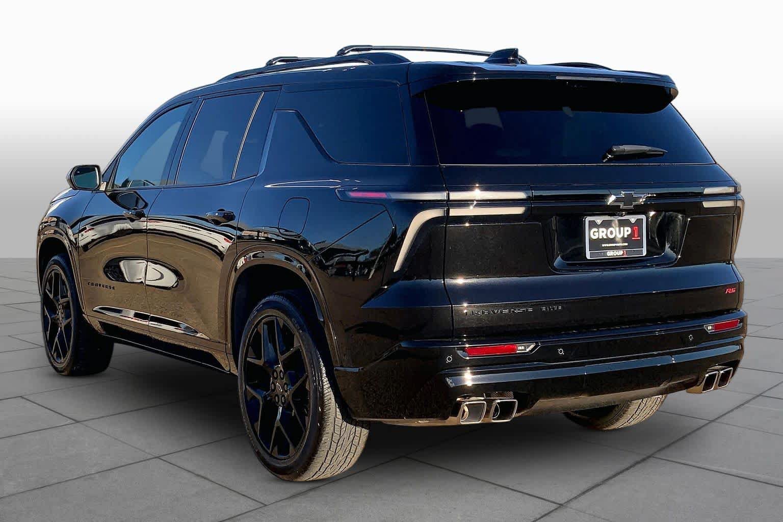 Used 2024 Chevrolet Traverse RS AWD/4WD image 11